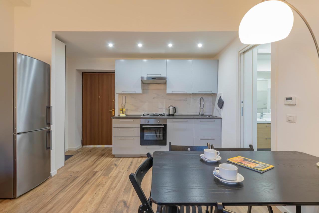 Renovated Near Loreto Padova 78 Apartamento Milán